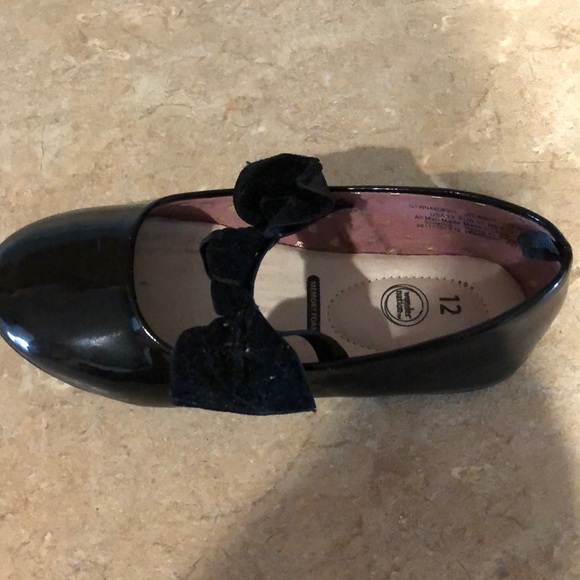 Dress Shoes - Picture 3 of 4